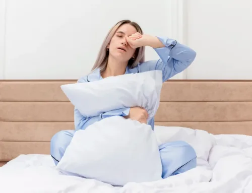 Je m’endors trop vite le soir, trop tôt : causes, solutions