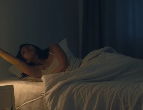 Peur de ne pas dormir : causes et solutions